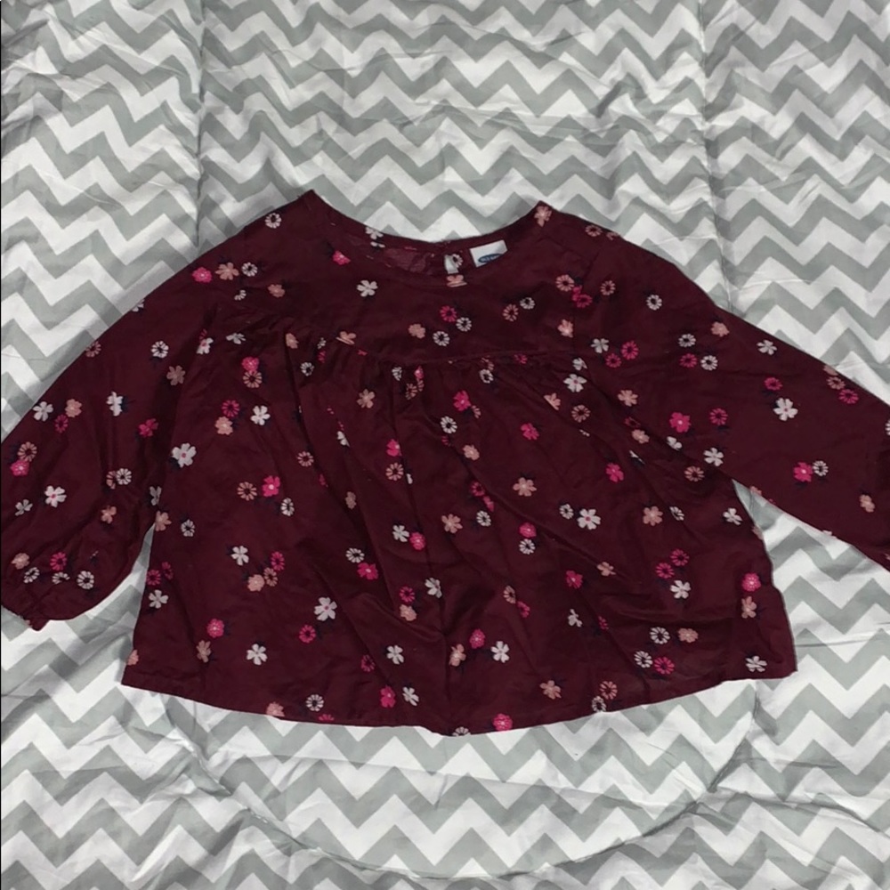 Baby girl shirts + 1 dress